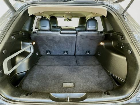 Used 2018 Jeep Cherokee Limited image 24