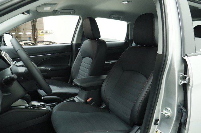 New 2027 Mitsubishi Outlander Sport SE FWD image 7