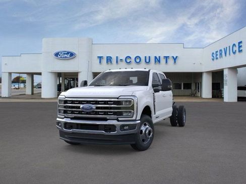 New 2026 Ford F350 Lariat image 2
