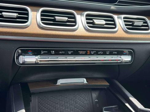 Used 2024 Mercedes-Benz GLE 350 4MATIC image 29