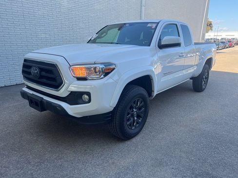 Used 2021 Toyota Tacoma SR5 image 1