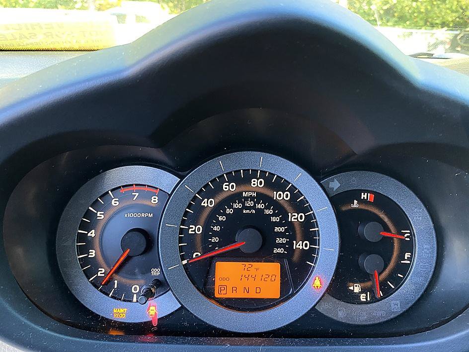Used 2010 Toyota RAV4 Limited AWD/4WD image 13