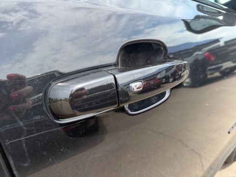 Used 2023 GMC Acadia SLT w/ Elevation Edition AWD/4WD image 26