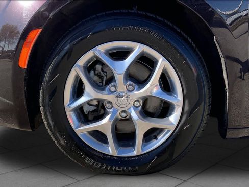 Used 2019 Chrysler Pacifica Limited FWD image 16