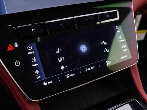 Used 2025 Maserati Grecale Folgore image 17