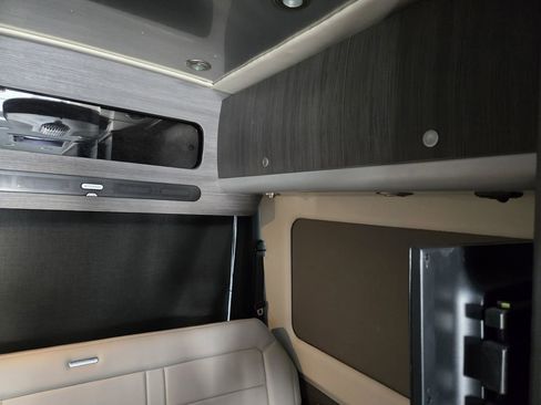 Used 2021 Mercedes-Benz Sprinter 2500 image 23