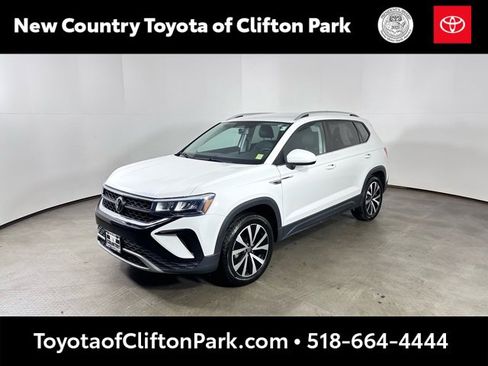 Used 2022 Volkswagen Taos SE image 7