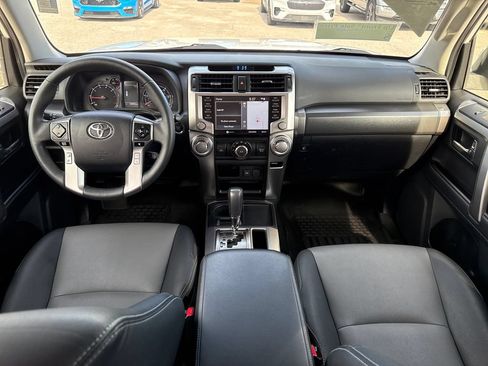 Used 2022 Toyota 4Runner SR5 Premium w/ Moonroof Package RWD image 5