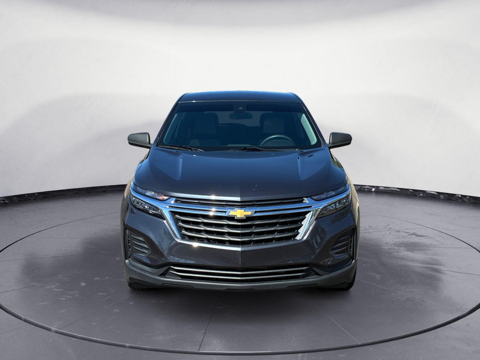 Used 2022 Chevrolet Equinox LS FWD image 2