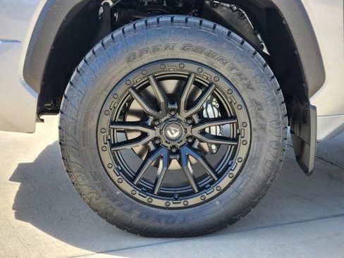 New 2025 Toyota Tundra SR5 RWD image 32