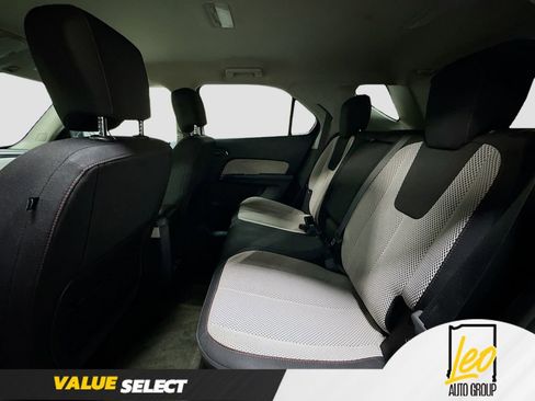 Used 2017 Chevrolet Equinox LT image 22