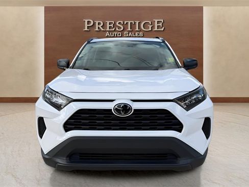 Used 2021 Toyota RAV4 LE image 18