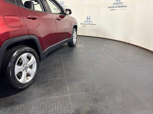 Used 2021 Jeep Compass Latitude w/ Convenience Group AWD/4WD image 4