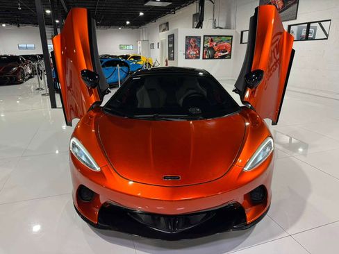 Used 2020 McLaren GT image 10