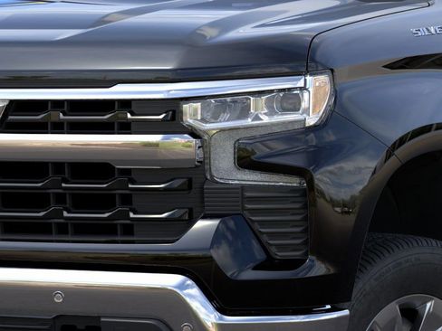 Used 2025 Chevrolet Silverado 1500 LT w/ Safety Package RWD image 58