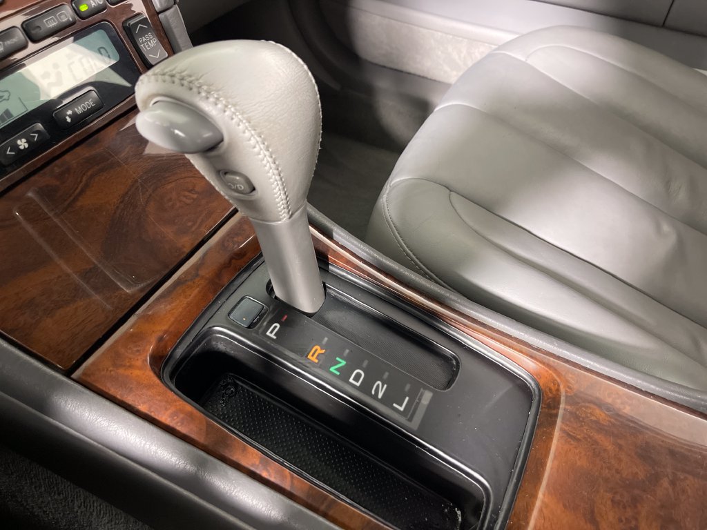 Used 2001 Toyota Avalon XLS w/ Option Pkg 6 FWD image 21