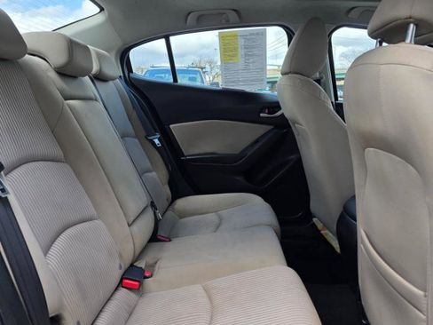 Used 2016 MAZDA MAZDA3 i Touring FWD image 11