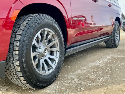 Used 2021 Chevrolet Suburban High Country image 15