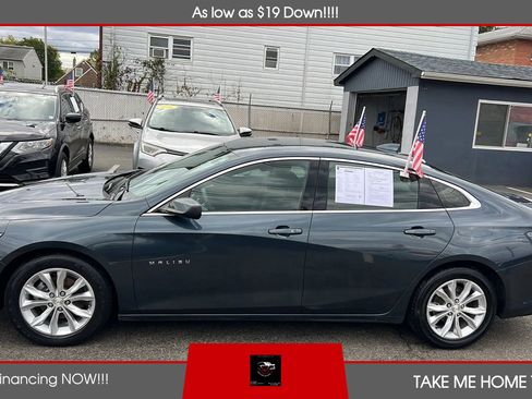Used 2020 Chevrolet Malibu LT image 2