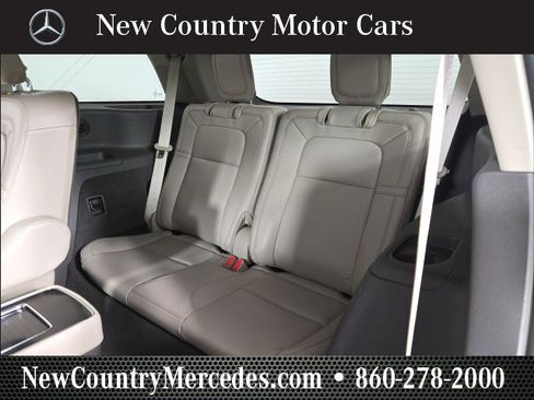 Used 2022 Lincoln Aviator Reserve w/ Equipment Group 201A image 18