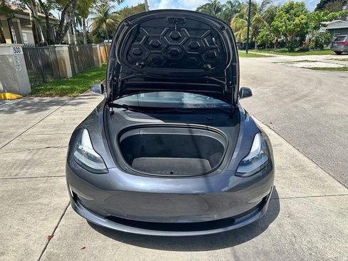 Used 2018 Tesla Model 3 Long Range image 11