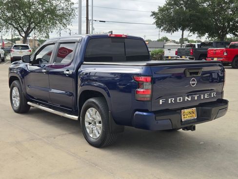 Used 2023 Nissan Frontier SV w/ SV Convenience Package RWD image 5