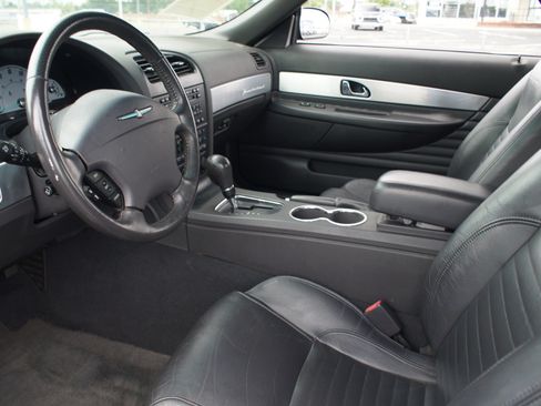 Used 2002 Ford Thunderbird RWD image 5