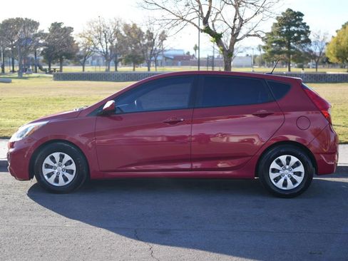 Used 2015 Hyundai Accent GS image 3