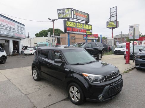 Used 2015 Kia Soul FWD image 3