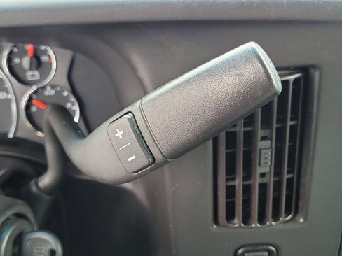 Used 2021 Chevrolet Express 2500 w/ Communications Package RWD image 10