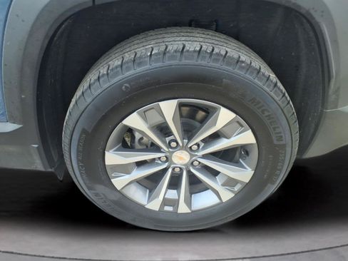 Used 2025 Chevrolet Equinox LT w/ Convenience Package II AWD/4WD image 12