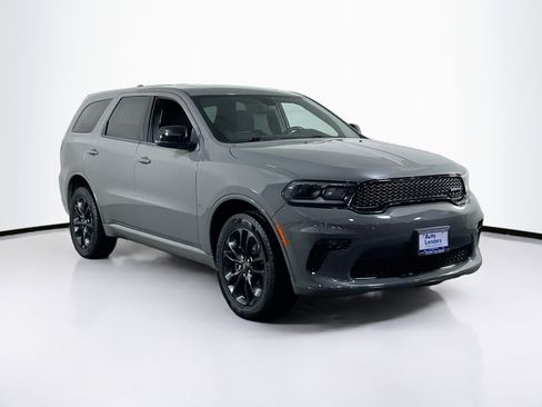 Used 2022 Dodge Durango SXT w/ Blacktop Package image 3