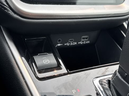 Used 2024 Subaru Legacy Premium AWD/4WD image 13