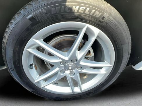 Used 2017 Audi Q5 2.0T Premium Plus w/ Technology Package image 21