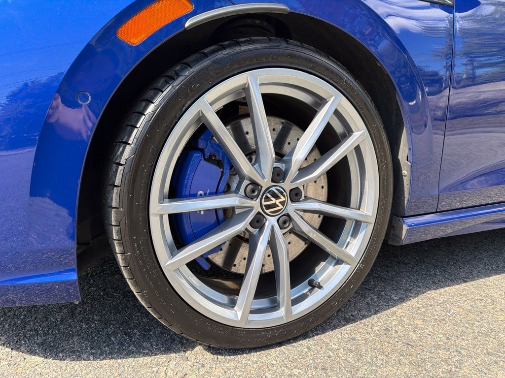 Used 2024 Volkswagen Golf R AWD/4WD image 12