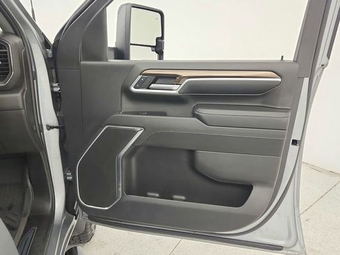 Used 2024 Chevrolet Silverado 2500 LT w/ Texas Edition AWD/4WD image 35