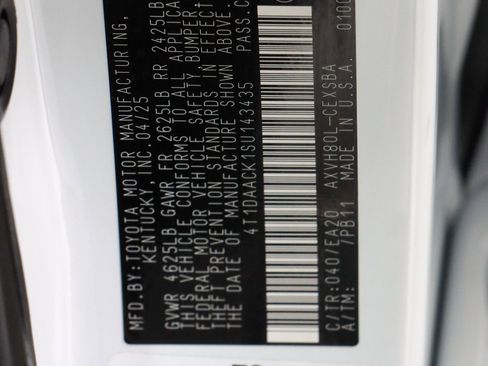 Used 2025 Toyota Camry SE FWD image 30