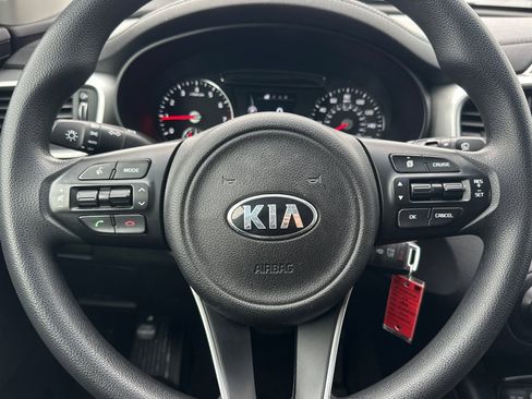 Used 2017 Kia Sorento LX image 22