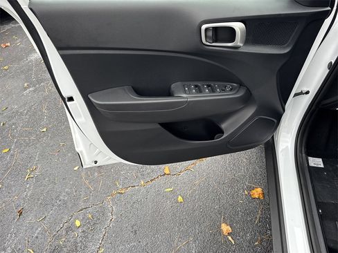 New 2026 Hyundai Venue SEL image 10