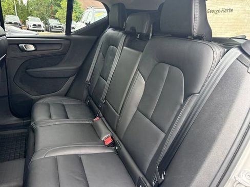 Used 2023 Volvo XC40 B5 Plus w/ Protection Package Premier AWD/4WD image 11