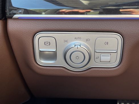 New 2026 Mercedes-Benz GLS 450 4MATIC image 23
