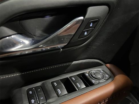 Used 2023 GMC Yukon Denali Ultimate image 20