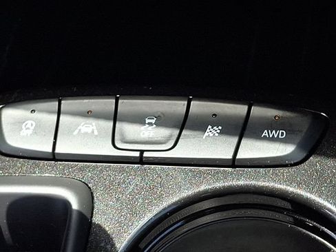 Used 2025 Chevrolet TrailBlazer LT AWD/4WD image 26