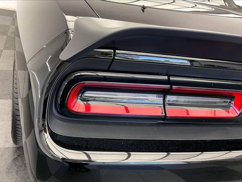 Used 2021 Dodge Challenger SRT Hellcat Redeye image 29