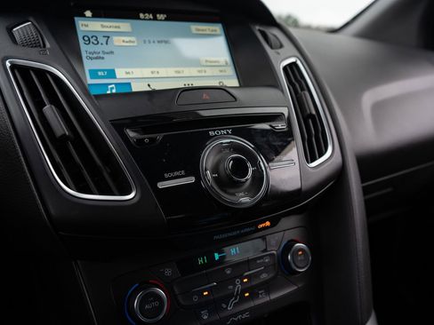 Used 2016 Ford Focus RS image 46