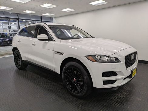 Used 2020 Jaguar F-PACE Prestige image 3
