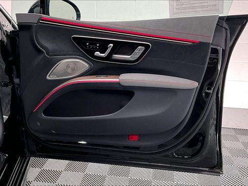 Certified 2023 Mercedes-Benz EQS 580 4MATIC Sedan image 24
