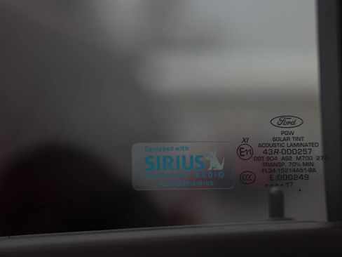 Used 2017 Ford F250 Lariat w/ Chrome Package image 48