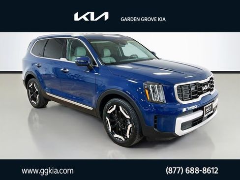 Certified 2023 Kia Telluride S image 1