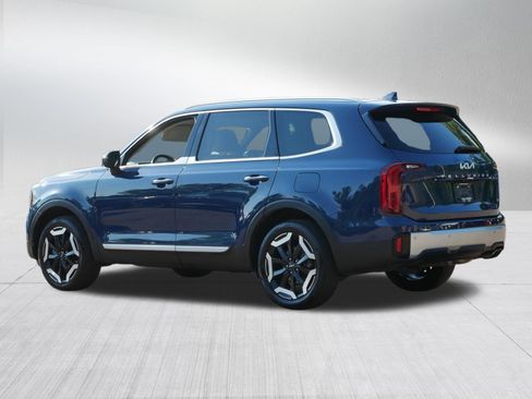 Certified 2024 Kia Telluride S w/ S Sunroof Package AWD/4WD image 5